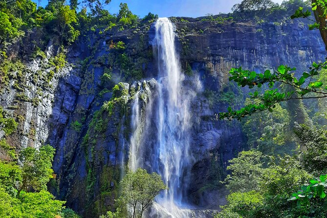 Diyaluma Falls Sri Lanka